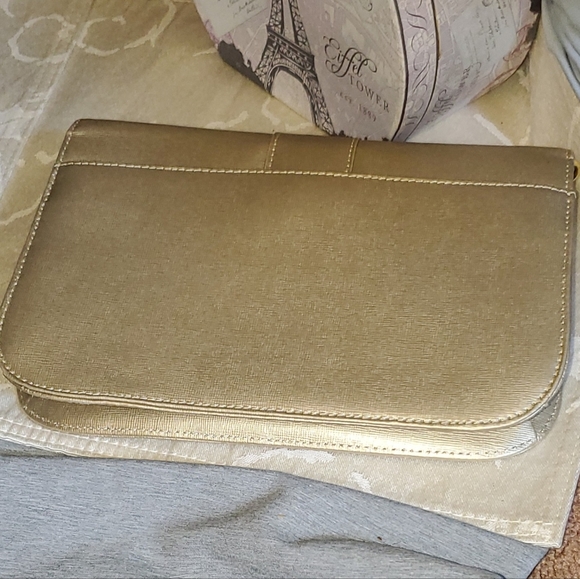 C wonder large gold clutch purse - Picture 3 of 7